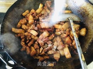砂锅酸菜粉条炖红烧肉的做法步骤：10