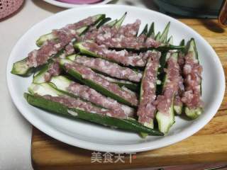 清蒸秋葵酿肉的做法步骤：2