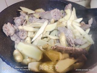 嫩姜焖鸭的做法步骤：5
