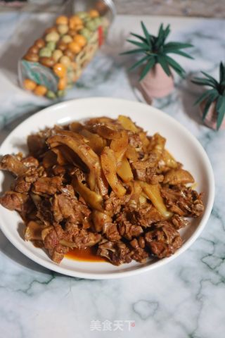 嫩姜红烧鸭子的做法