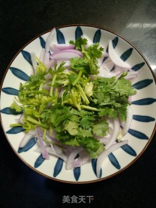 香煎鸡胸肉的做法步骤：3