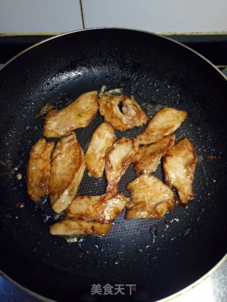 香煎鸡胸肉的做法步骤：5