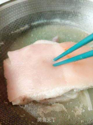 梅菜扣肉的做法步骤：4