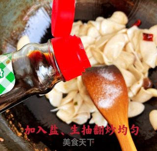 青椒炒杏鲍菇的做法步骤：8