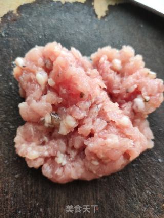 墨鱼肉饼的做法步骤：3