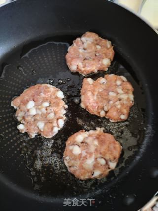 墨鱼肉饼的做法步骤：7