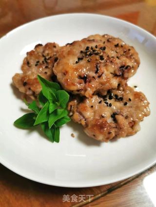 墨鱼肉饼的做法步骤：10