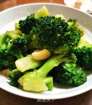 清炒西兰花的做法步骤：7
