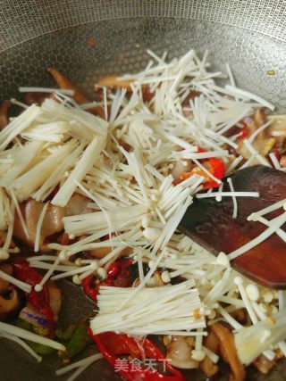 双菇炒肉的做法步骤：8