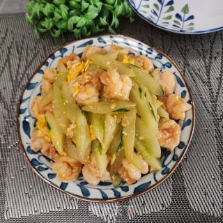 黄瓜鸡蛋炒虾仁的做法