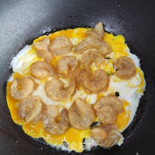 黄瓜鸡蛋炒虾仁的做法步骤：4
