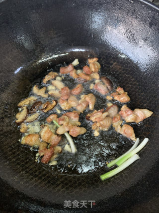 潮汕五花肉焖腐竹的做法步骤：3