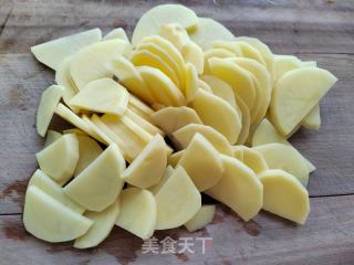 秋葵炒土豆的做法步骤：2