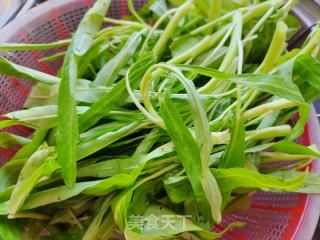 蚝油空心菜的做法步骤：1