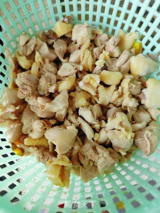 双椒鸡腿的做法步骤：4