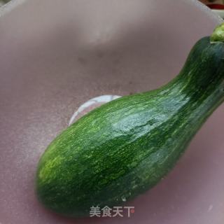 南瓜肉馄饨的做法步骤：1