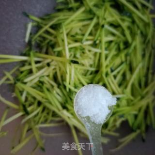 南瓜肉馄饨的做法步骤：2