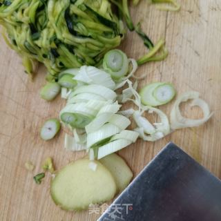 南瓜肉馄饨的做法步骤：5