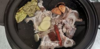 羊眼骨粉丝汤的做法步骤：3