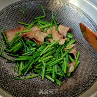 韭苔回锅肉的做法步骤：9