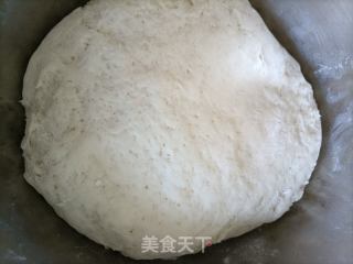 萝卜干猪肉包的做法步骤：1