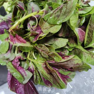蒜蓉炒红苋菜的做法步骤：1