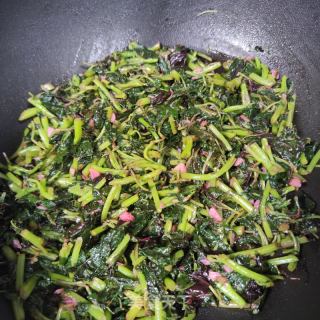 蒜蓉炒红苋菜的做法步骤：7