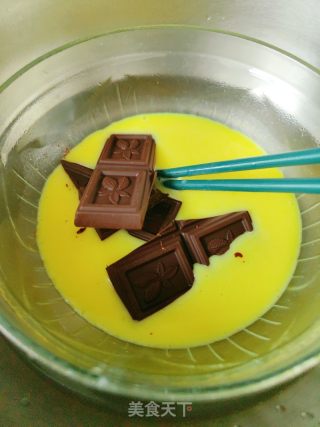 巧克力冰山熔岩蛋糕的做法步骤：23