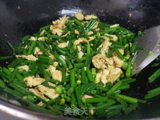 韭苔鸡蛋捞面的做法步骤：5
