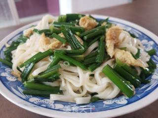 韭苔鸡蛋捞面的做法步骤：10
