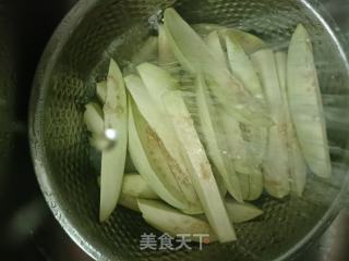 素炒茄子的做法步骤：2