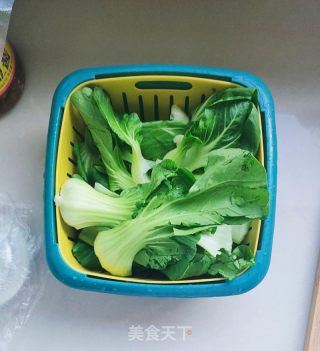 蒜香油菜的做法步骤：1