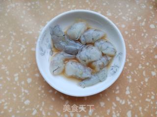 虾仁炒秋葵的做法步骤：2