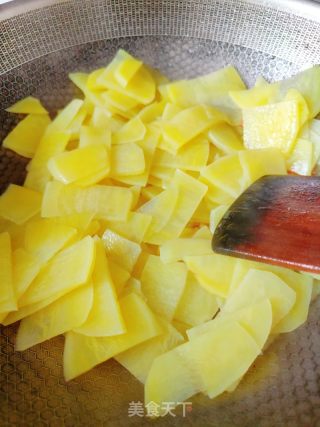 香辣土豆片的做法步骤：10