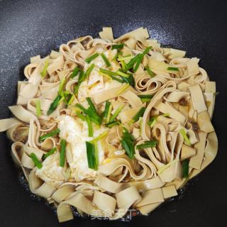 鸡蛋烧豆皮的做法步骤：7