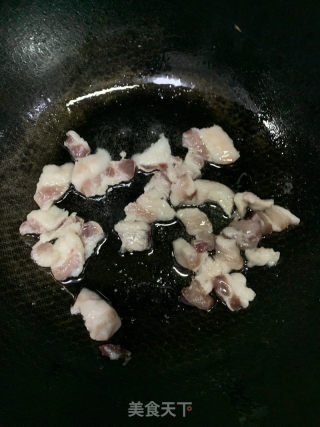 豆芽这样炒爽脆不出汤的做法步骤：1
