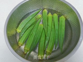 凉拌秋葵的做法步骤：1