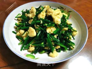 鸡蛋炒韭菜花的做法步骤：8