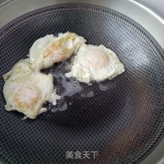 鲜虾煎蛋丝瓜面的做法步骤：7