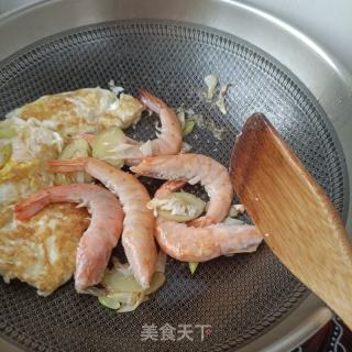 鲜虾煎蛋丝瓜面的做法步骤：10