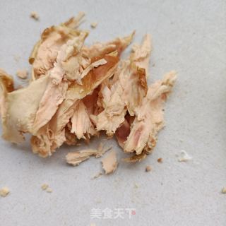 鸡胸肉拌黄瓜条的做法步骤：2