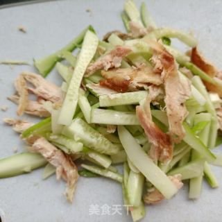 鸡胸肉拌黄瓜条的做法步骤：6