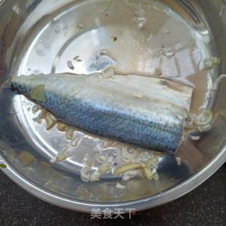 煎青花鱼的做法步骤：5