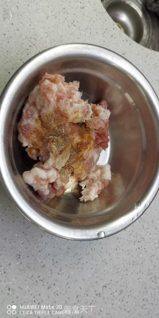 肉饼蒸蛋的做法步骤：1