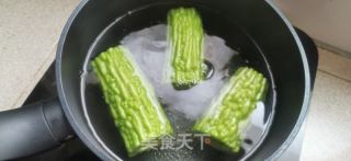苦瓜酿香蕉的做法步骤：4