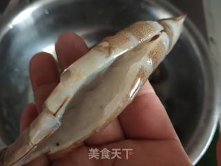 青虾炒辣椒的做法步骤：3