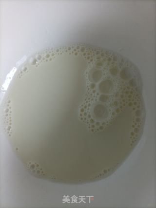 牛奶鸡蛋饼的做法步骤：1