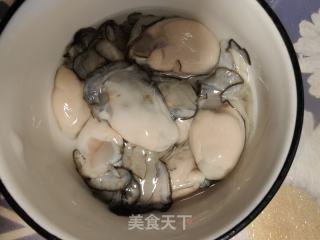 生蚝煎蛋的做法步骤：1
