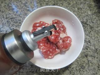 水笋烧油面筋塞肉的做法步骤：2