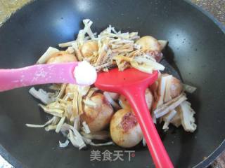 水笋烧油面筋塞肉的做法步骤：10